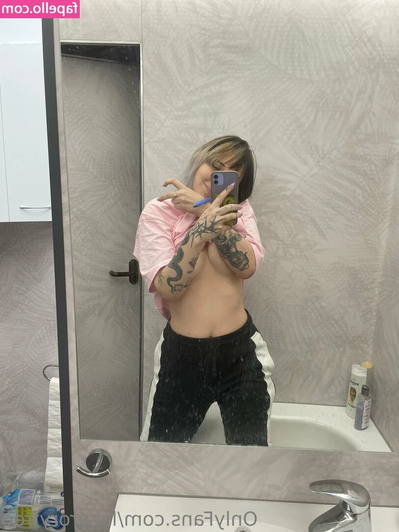 locororyfree - Big titties   Chubby tummy   Thick thighs   Fat pussy
