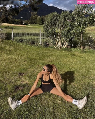 Larissa Merlyn Selena (larissahausler) [ larissa-merlyn-selena-larissahausler ] - Deep Love