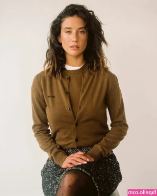 Maria Pedraza [ maria-pedraza ] - Where’s that draft coming from?