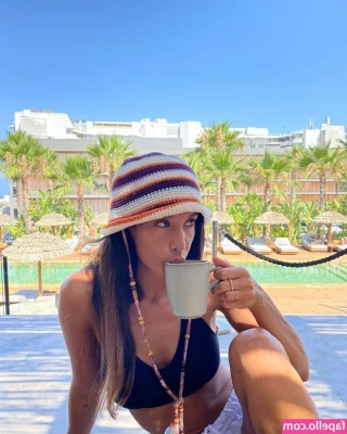Maria Pedraza [ maria-pedraza ] - What’s everyone’s favorite fruit 😉?