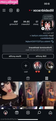 yourtokengirl2.0 [ yourtokengirl2-0 ] - My new toy a sub got me    If you want to see me use this   Subscribe