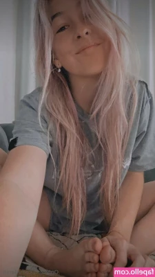 Shine_Chanel [ shine-chanel ] - Got a helping hand from my friend today