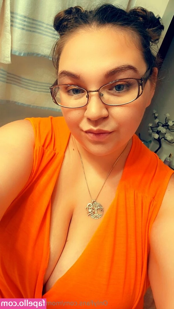 mommapiggy1026 - Big ass sissy slut needs to be Fucked