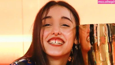 Giulia Stabile [ giulia-stabile ] - Am I your favorite sweet treat? 🍑