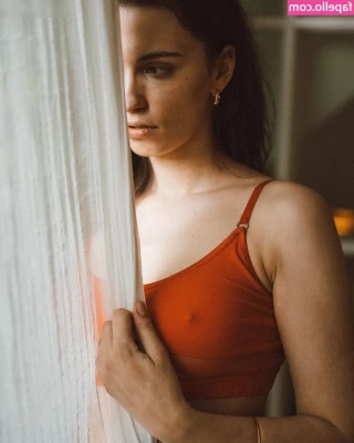 Alina Peter [ alina-peter ] - TGIF   Send me requests I m horny and wanna have fun