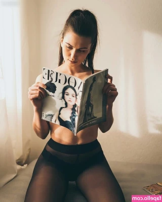 Alina Peter [ alina-peter ] - hi everyone  i m so excited to show you some naughty pics   let me