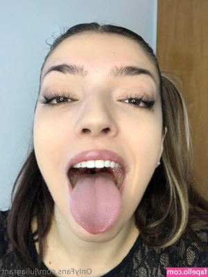 albawett - Showing you my nice tits today