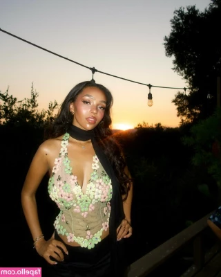 Daphne Blunt [ daphne-blunt ] - High fashion