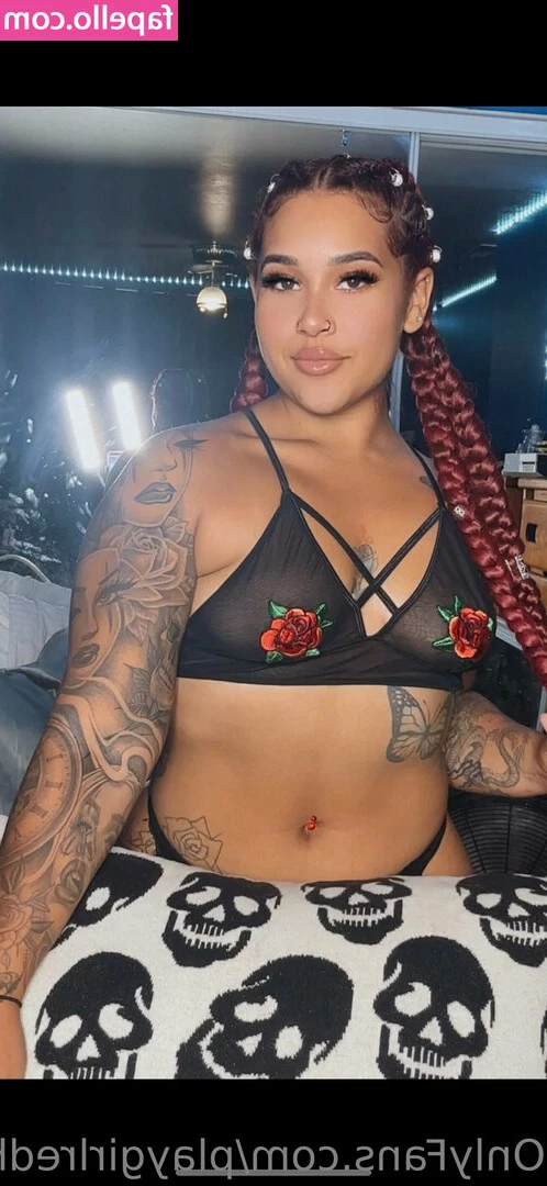 ygredhead - Happy humpday 🍑🍑🍑🍑