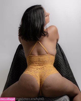 Jennieafterdark - Pick any hole 🤭