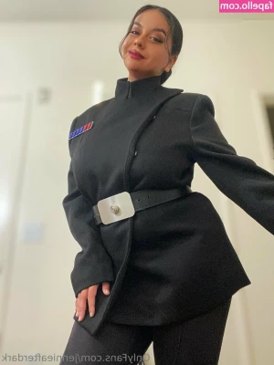 Jennieafterdark - La vergüenza dura un momento