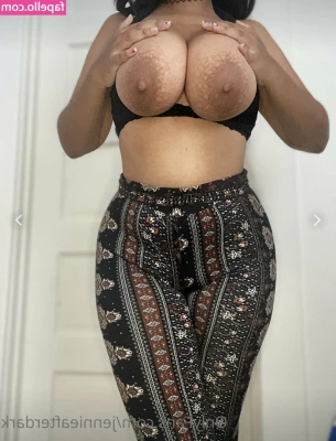 Jennieafterdark - Watch me rip my shirt off and flex that crazy pec shelf for you