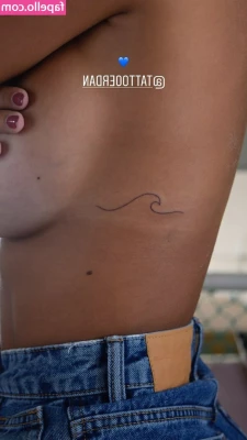 Sara Liso [ sara-liso ] - Please eat my freshly shaved pussy 🥺