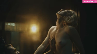 Carrie Coon [ carrie-coon ] - Stimulating the clitoris and cumming on the top of the bloomers