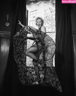 Carrie Coon [ carrie-coon ] - Undies for what    Makes no sense onlyfans com curlbryant
