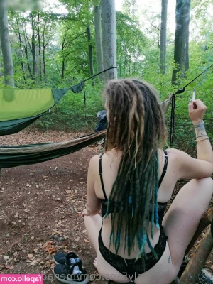 Mena Dreadfull [ mena-dreadfull ] - I've been a bad girl, so my gf decided to punish me 🥺