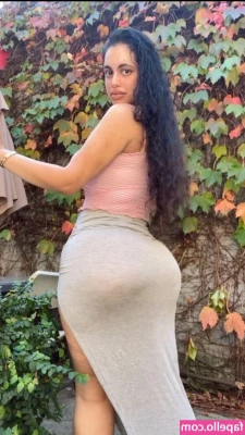 Razan Shihadeh [ razan-shihadeh ] - I bet I can make you nut from sucking yo dick in under 2 minutes