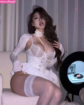 Xialan__ [ xialan-1 ] - Yerko me hace la colita Estuvimos toda la noche dándole rico  Me