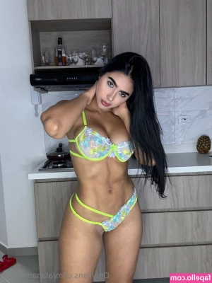 alanamoreno - DM me