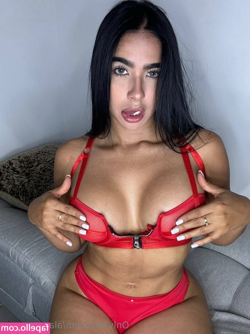alanamoreno - In serious need of a shower buddy