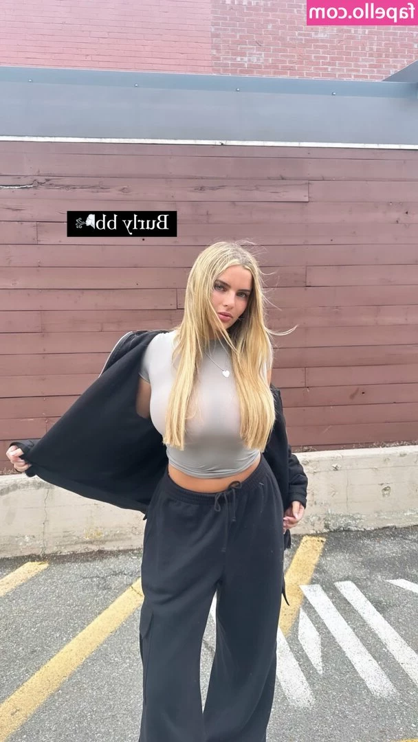 Lola Dubrul [ lola-dubrul ] - Stream started at 04 01 2024 04 10 pm  I m on my way to a new gym  I
