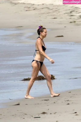 Kate Hudson [ kate-hudson ] - Who wants to lick it up 😜