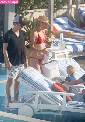 Kate Hudson [ kate-hudson ] - You wish I was licking you..