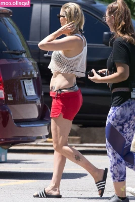 Kate Hudson [ kate-hudson ] - Would you follow me?