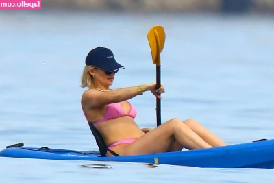 Kate Hudson [ kate-hudson ] - wanna do yoga with me? 🥰