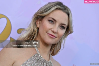 Kate Hudson [ kate-hudson ] - Before Wednesday is over... Happy hump-day!