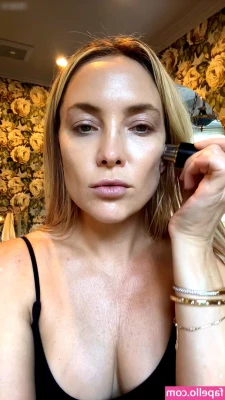 Kate Hudson [ kate-hudson ] - Good Morning 💙 new video in this set drops tm!!!