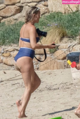 Kate Hudson [ kate-hudson ] - It’s Wednesday my dudes