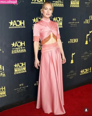 Kate Hudson [ kate-hudson ] - Dnagley fat titties