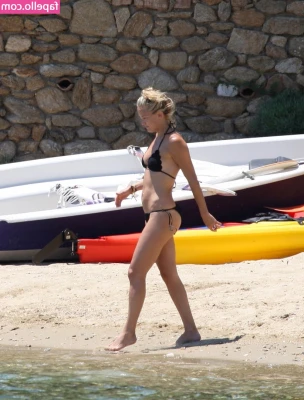 Kate Hudson [ kate-hudson ] - Hooking up with either of these two boys is hot, putting them both on