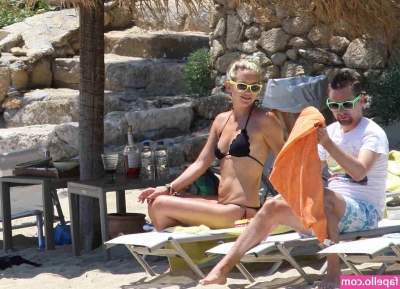 Kate Hudson [ kate-hudson ] - Extra Foot Worship: Construction Worker 😋👣 Sexy male gets his