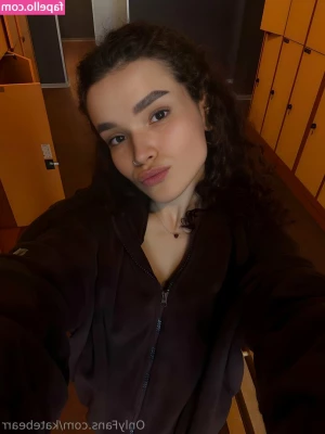 katebearr - ( >ω<)