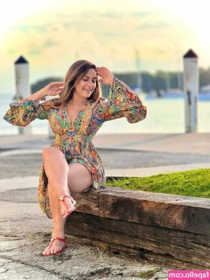 Penelope Menchaca [ penelope-menchaca ] - Regrese