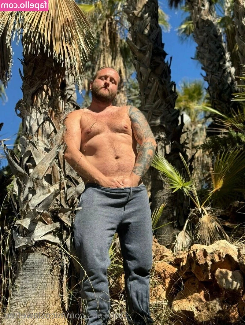 nicoslowefree - Desnudo en una playa del Magdalena disfrutando la hermosa vista