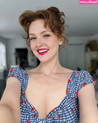 Maggie Geha [ maggie-geha ] - welcome to my vlog neither of these pics are from today but i spilled