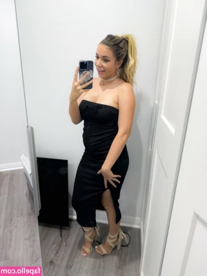 Samantha Flair [ samantha-flair ] - On NYE  I injured my collarbone  and it s caused me to favour one