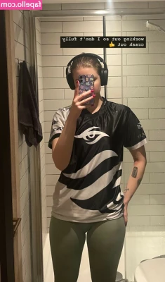HoxieLoxie - I m just sooo sick  amp  tired of wearing pants  Check your inbox