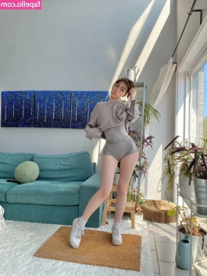 awholelottazozo - Who missed this ass