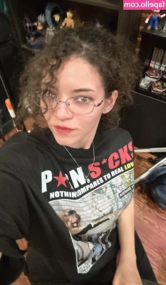 Brittany Venti [ brittany-venti ] - Make me happy and message me 💋