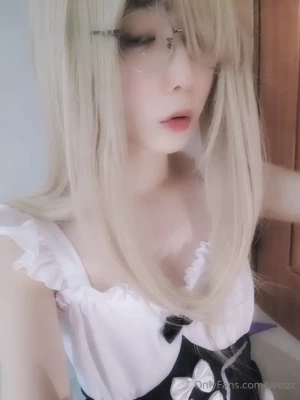 ywzzz - Sexy selfie to set the tone of the day 💕