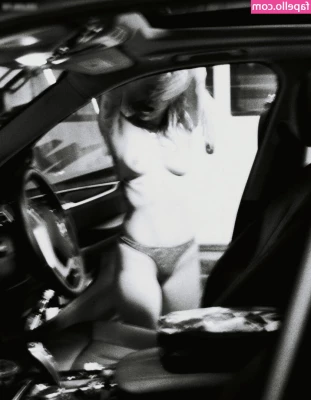 Miley Cyrus [ miley-cyrus ] - Do you already understand how romantic and sexy your night with me
