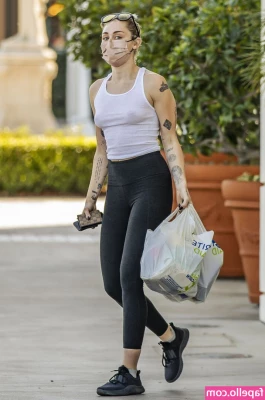 Miley Cyrus [ miley-cyrus ] - Home