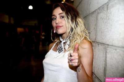 Miley Cyrus [ miley-cyrus ] - Do you like the view
