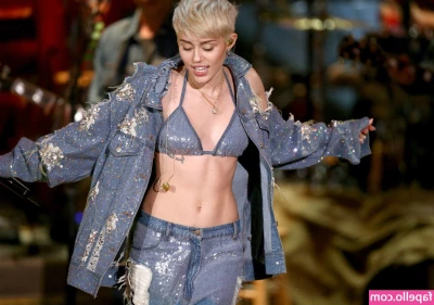 Miley Cyrus [ miley-cyrus ] - Do you like my ass
