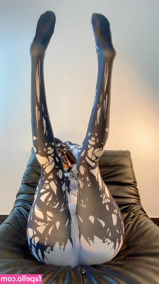 Qiaoniut - if you were here i’d wear the most sexiest lingerie and g-strings