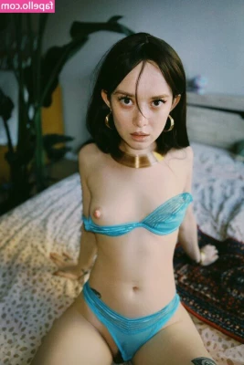 Polina Knyazeva [ polina-knyazeva ] - "Sylk's Tunnel Of Love": I was told it wasn't too early to do a